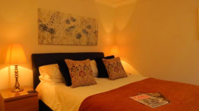 Отель Skies Call Bed & Breakfast  Букингем